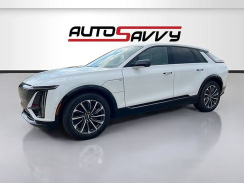 Used 2025 Cadillac Lyriq Sport RWD image 3