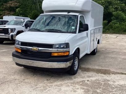 New 2025 Chevrolet Express 3500 w/ Power Convenience Package