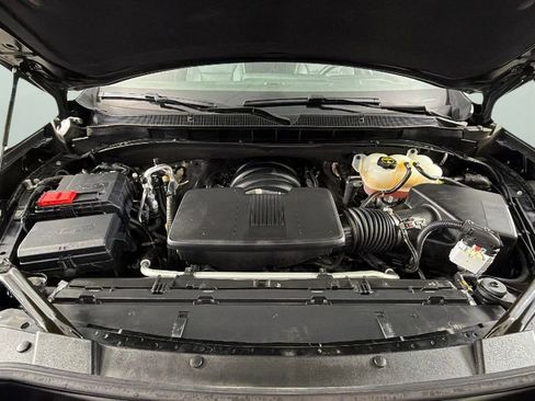 Certified 2025 Chevrolet Suburban Premier AWD/4WD image 38