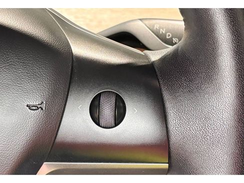 Used 2023 Tesla Model Y Long Range image 25