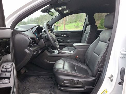 Used 2023 Chevrolet Traverse RS w/ LPO, Floor Liner Package AWD/4WD image 13