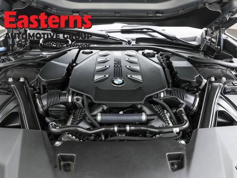 Used 2023 BMW 760i xDrive w/ Executive Package AWD/4WD image 7