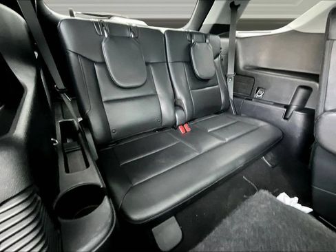Used 2020 Ford Explorer XLT w/ Equipment Group 202A AWD/4WD image 25