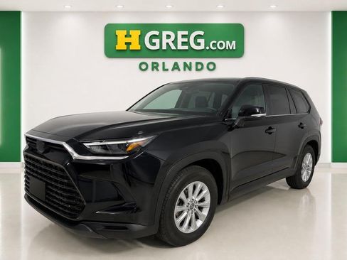 Used 2025 Toyota Grand Highlander AWD image 4