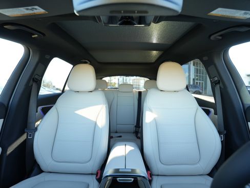 New 2026 Mercedes-Benz GLC 300 4MATIC image 30