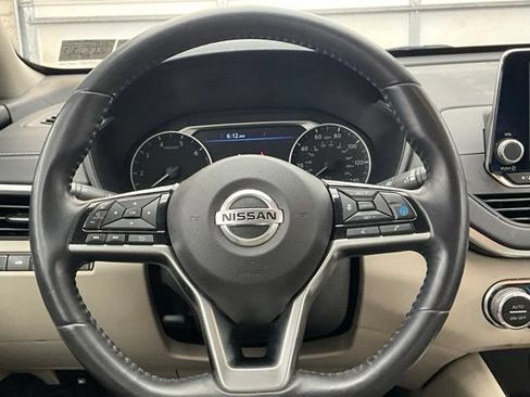 Used 2019 Nissan Altima 2.5 SV FWD image 7