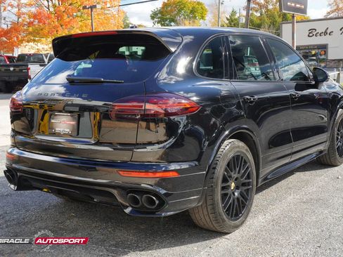 Used 2018 Porsche Cayenne GTS image 7
