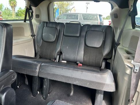 Used 2019 Dodge Grand Caravan SXT FWD image 21