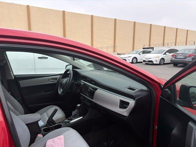 Used 2014 Toyota Corolla LE FWD image 13