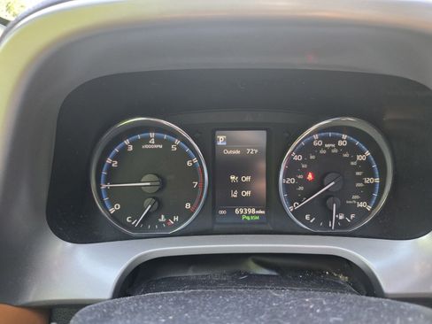 Used 2018 Toyota RAV4 Limited w/ Advanced Technology Package FWD image 16