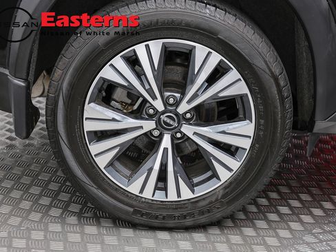 Used 2023 Nissan Rogue SV AWD/4WD image 30