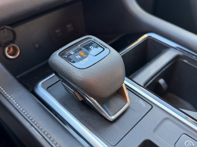Used 2023 Nissan Pathfinder SL AWD/4WD image 27