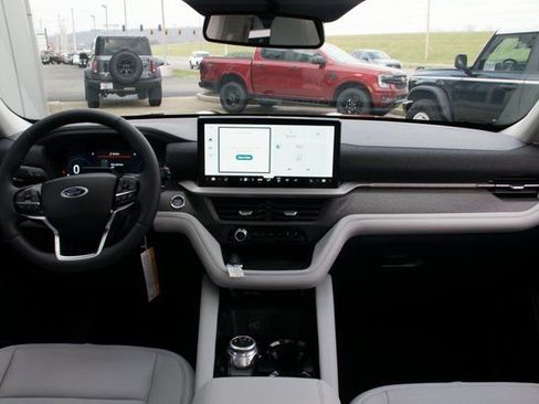 New 2026 Ford Explorer Platinum w/ LUX Leather Package image 40