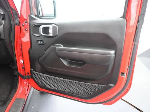 Used 2022 Jeep Gladiator Rubicon w/ LED Lighting Group AWD/4WD image 26