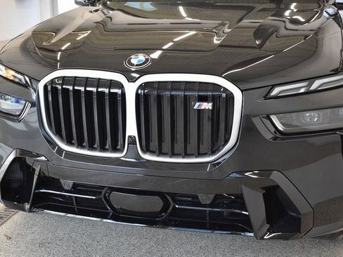 New 2026 BMW X7 M60i image 16