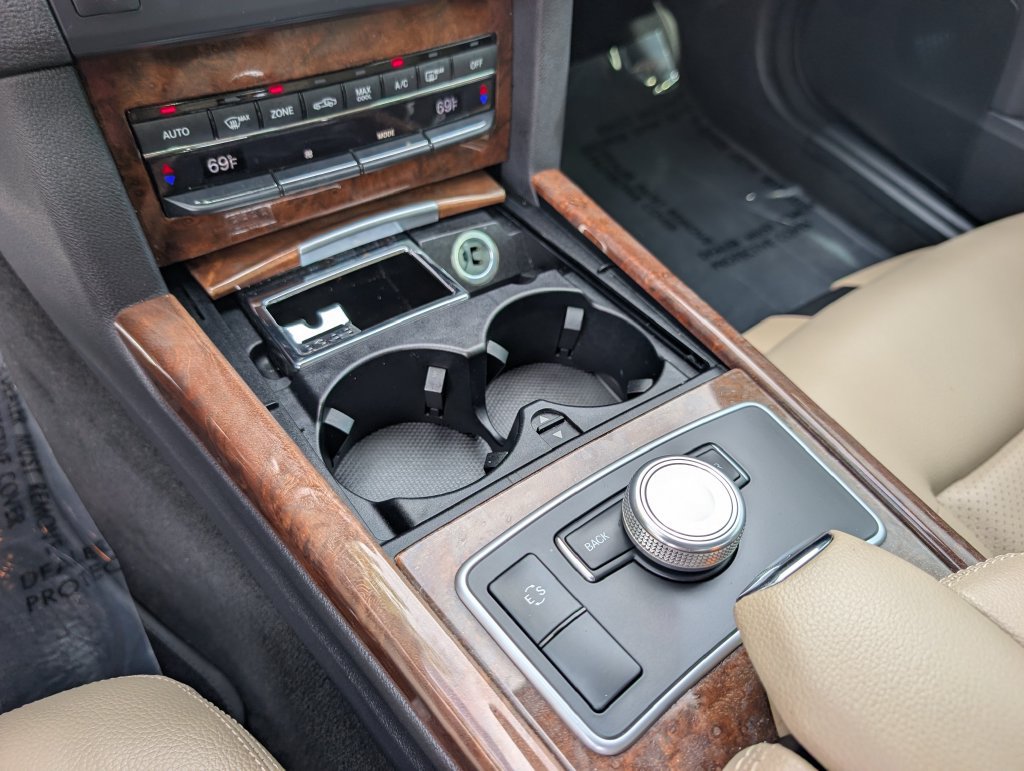 Used 2012 Mercedes-Benz E 350 4MATIC Sedan image 31