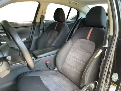 Used 2025 Nissan Sentra SR FWD image 27