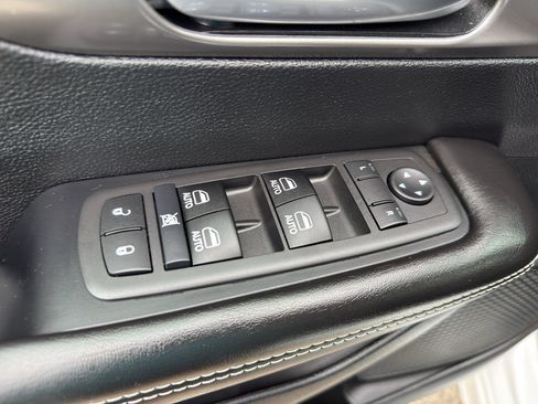 New 2026 Chrysler Pacifica Select FWD image 11