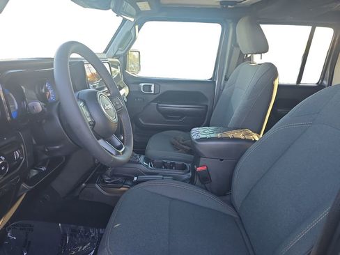 Used 2024 Jeep Wrangler Willys image 11