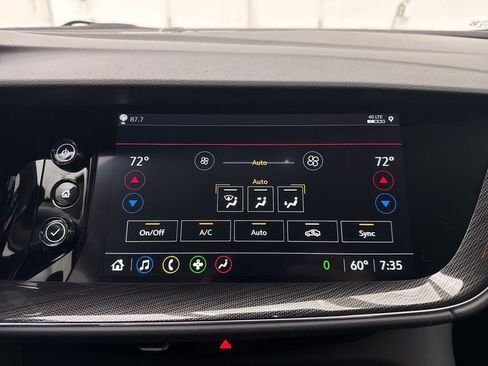 Used 2023 Buick Envision Essence image 30