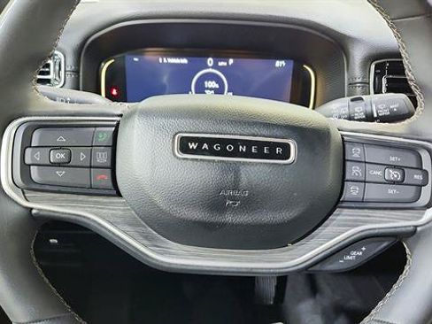 Used 2024 Jeep Wagoneer L Series II RWD image 14