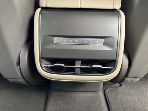 Certified 2024 Lincoln Nautilus Reserve image 25