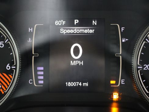 Used 2015 Jeep Cherokee Latitude AWD/4WD image 10