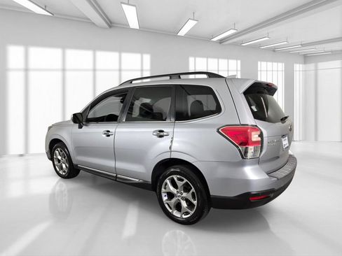 Used 2018 Subaru Forester 2.5i Touring w/ Popular Package #3B AWD/4WD image 5
