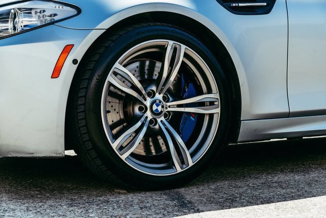 Used 2013 BMW M5 RWD image 42