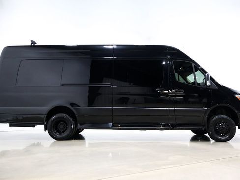 Used 2024 Mercedes-Benz Sprinter 3500 image 98