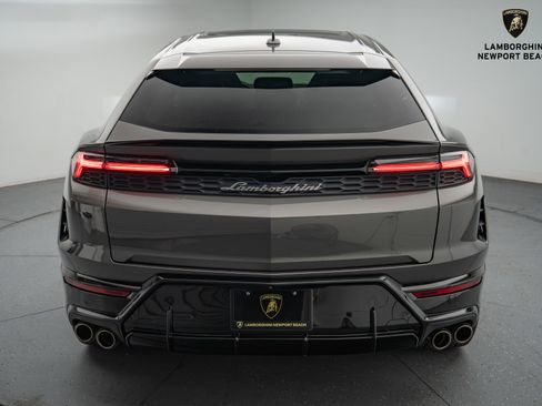 Used 2025 Lamborghini Urus SE image 15