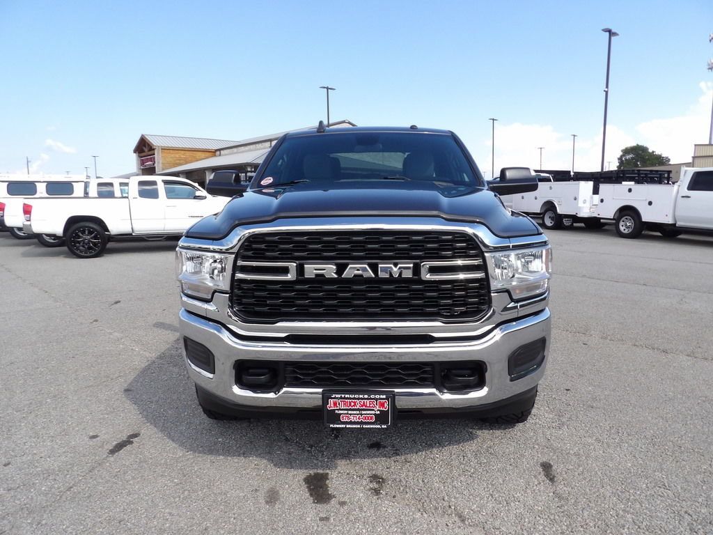 Used 2022 RAM 3500 Big Horn AWD/4WD image 11