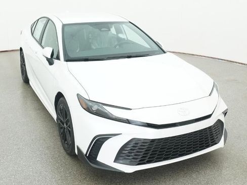 New 2026 Toyota Camry SE image 14
