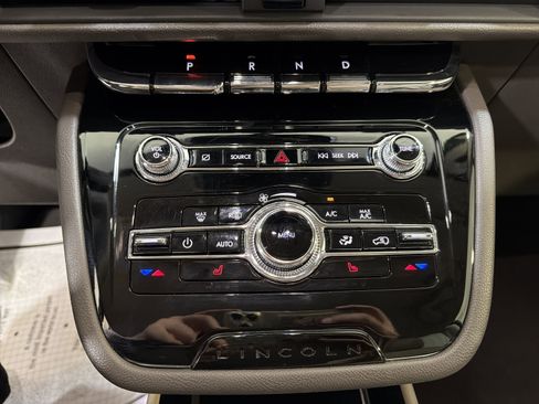 Used 2022 Lincoln Corsair FWD image 19