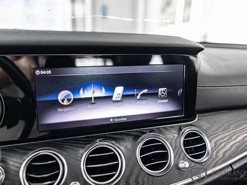 Used 2019 Mercedes-Benz E 300 4MATIC w/ Driver Assistance Package image 28