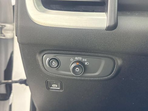 Used 2018 GMC Terrain SLE w/ Driver Convenience Package FWD image 32