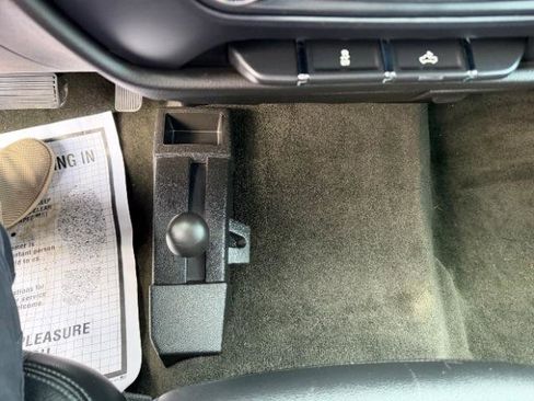 Used 2018 Chevrolet Silverado 1500 Custom w/ Custom Value Package image 19