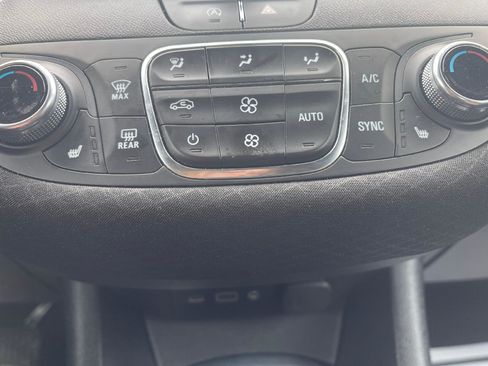 Used 2025 Chevrolet Malibu LT image 14