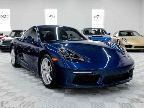 Used 2023 Porsche 718 Cayman image 5
