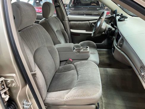 Used 2005 Buick Century Custom FWD image 17