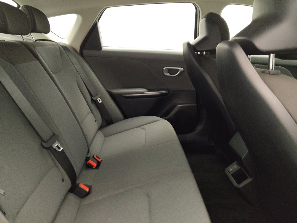 Used 2025 Kia K4 FWD image 19