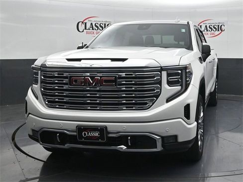 Used 2023 GMC Sierra 1500 Denali w/ Denali Reserve Package image 4