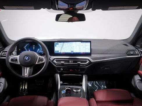Used 2023 BMW i4 eDrive40 w/ M Sport Package image 10