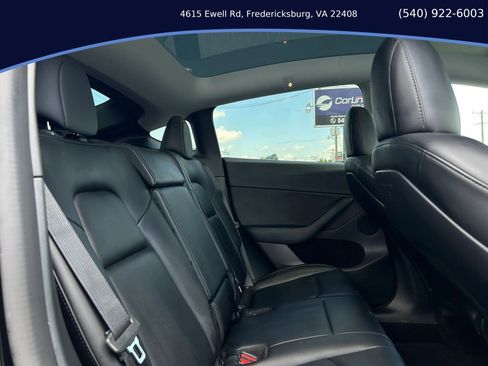 Used 2022 Tesla Model Y Performance AWD/4WD image 13