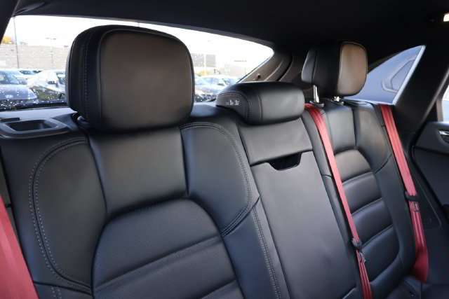 Used 2024 Porsche Macan S AWD/4WD image 21