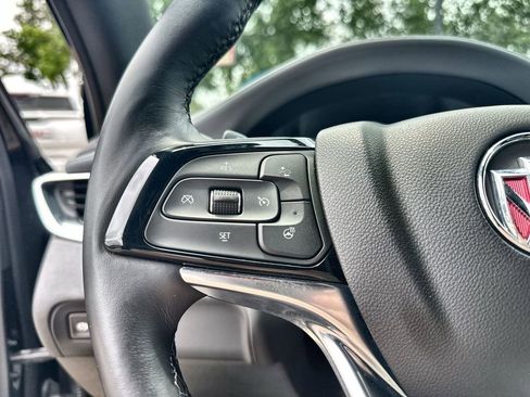 Used 2022 Buick Enclave Essence w/ Sport Touring Edition FWD image 31