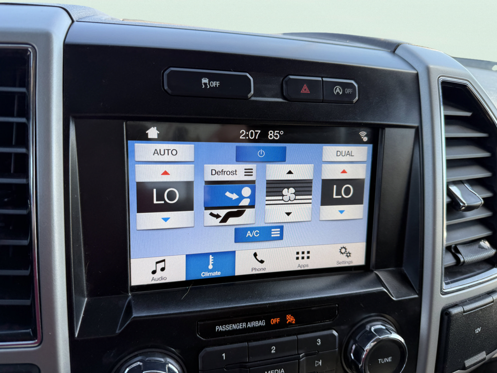 Used 2018 Ford F150 Lariat AWD/4WD image 24