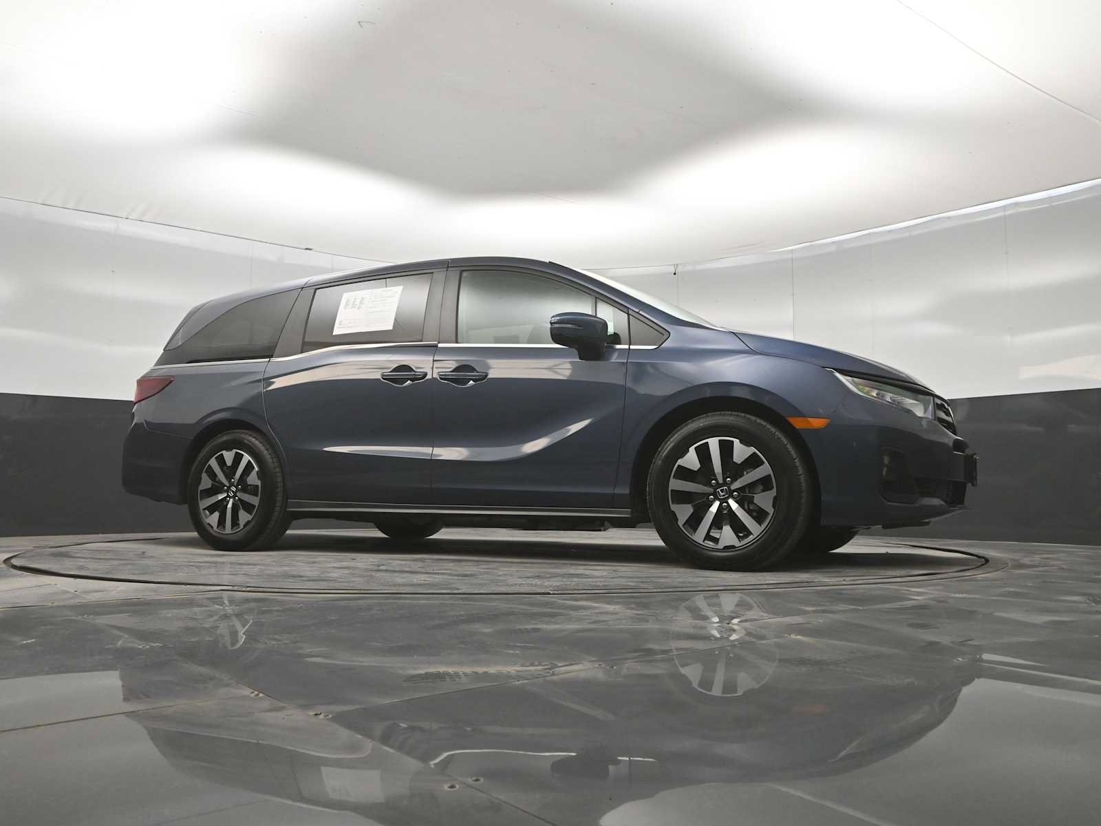 Used 2025 Honda Odyssey EX-L image 43