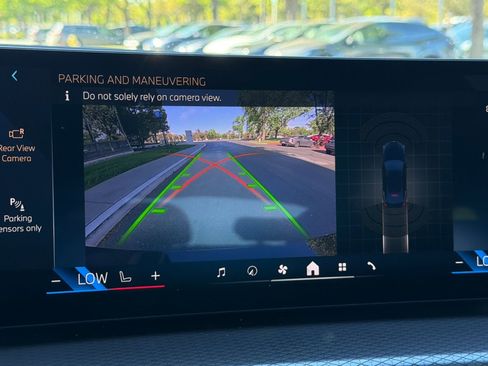 Certified 2025 BMW i4 eDrive40 image 25