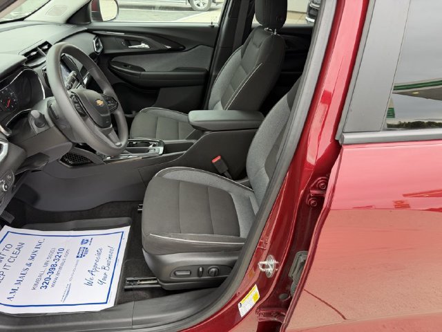 Used 2022 Chevrolet TrailBlazer LT w/ Convenience Package AWD/4WD image 11